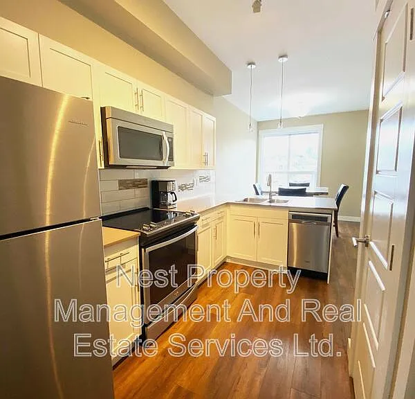 110 Baxter Ave #304 — Photo 1