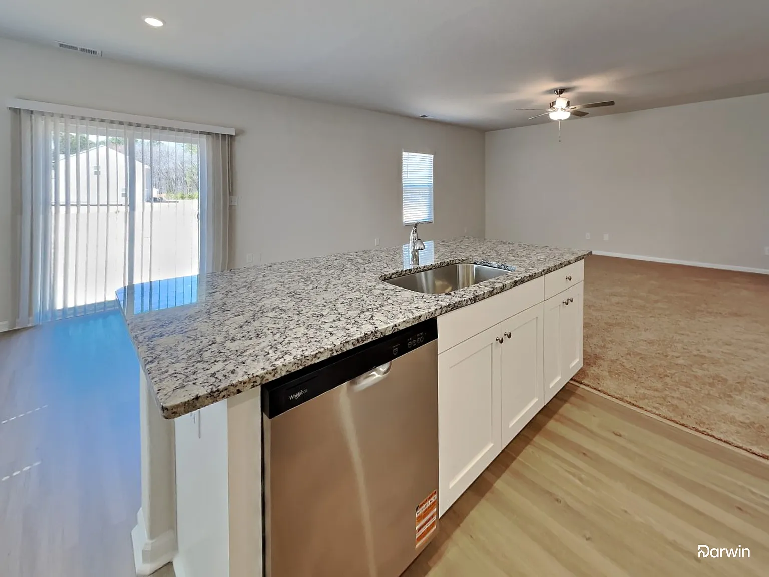 4 bed, 2.5 bath, 1800 sqft, $1,995 — Photo 4