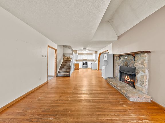 3rd image of 199 Lincoln St