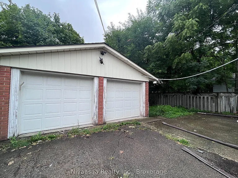 36 Pearl St — Photo 23