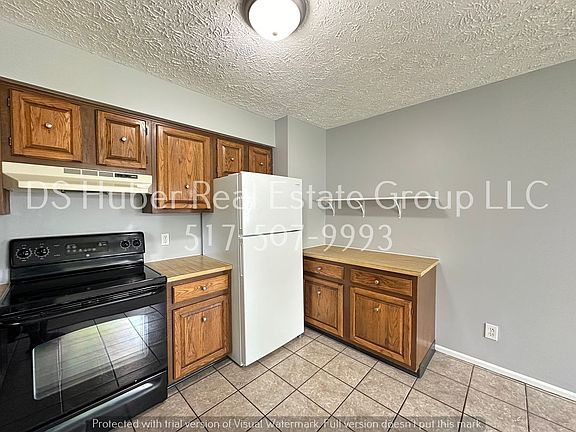 5th image of 328 N Church St