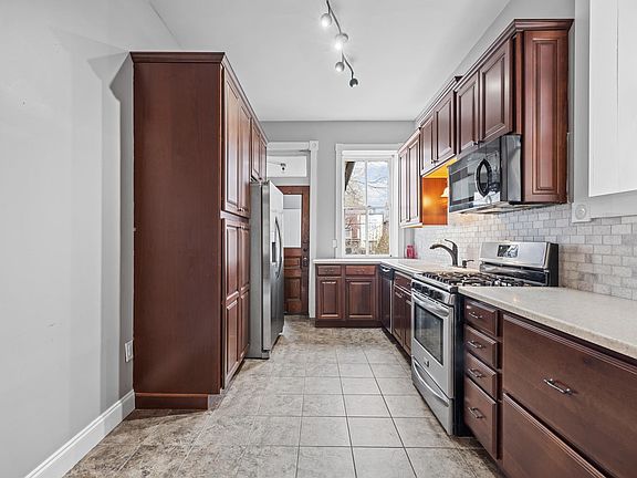 5th image of 4115 Shenandoah Ave #1A