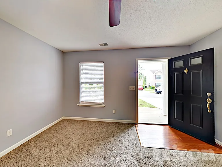 121 Rabon Springs Rd — Photo 2