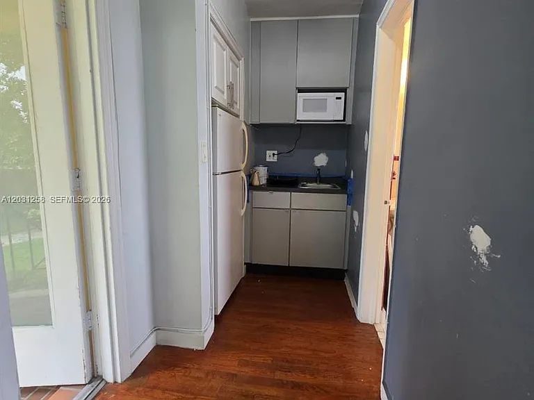 8024 Harding Ave #1A — Photo 4