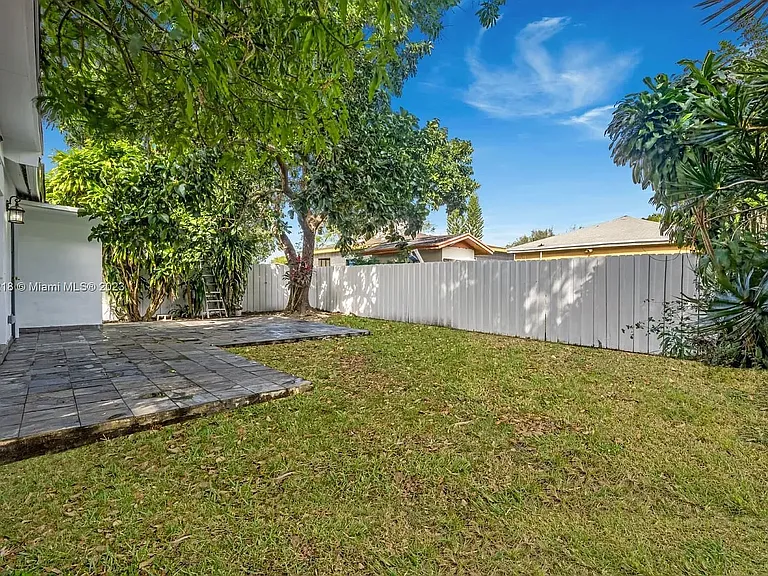 8861 SW 127th Ter — Photo 108