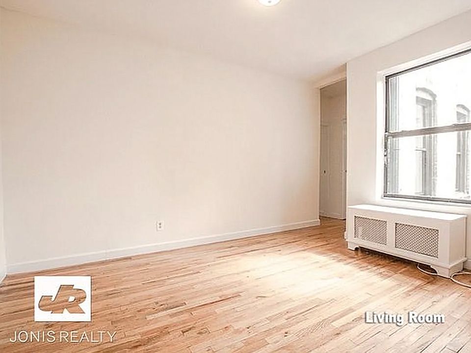1st image of 121 Saint Marks Pl APT 30