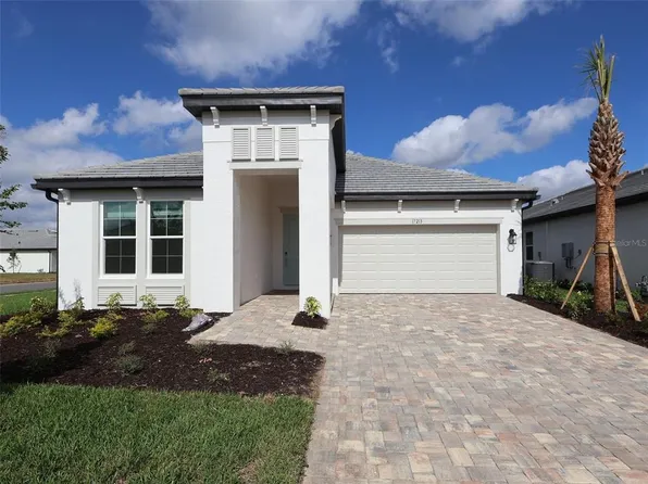 17213 Savory Mist Cir, Lakewood Ranch, FL 34211