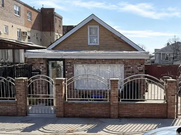 2738 Miles Ave, Bronx, NY 10465