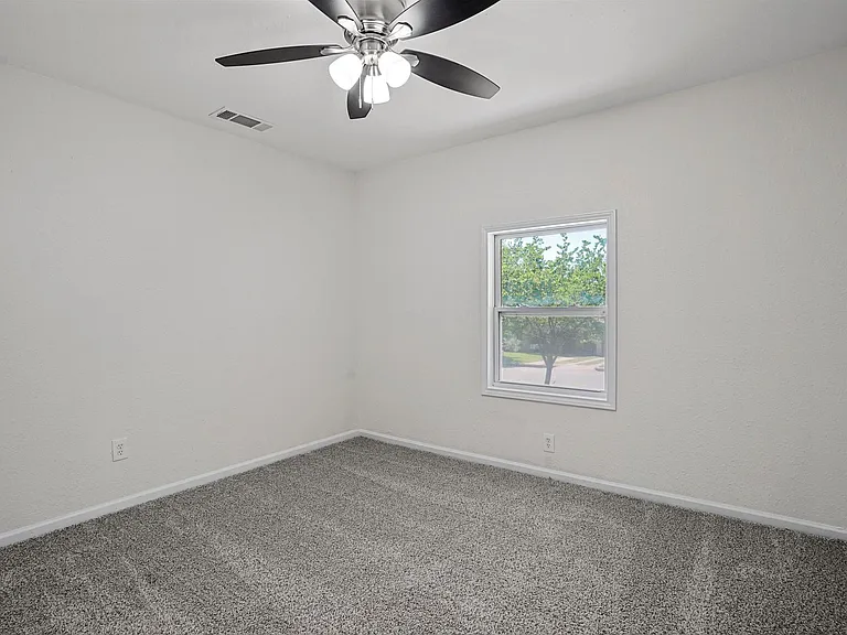 2541 Walsh Ct — Photo 32