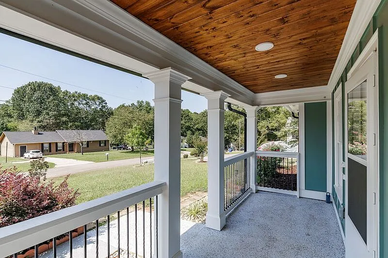 3 bed, 2.0 bath, $1,800 — Photo 4