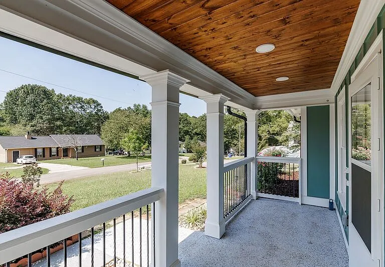 330 Monty Dr — Photo 4