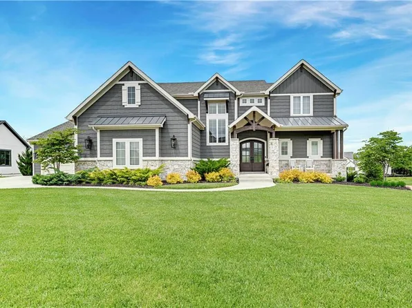 11200 W 169th St, Overland Park, KS 66221