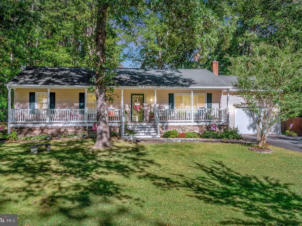 844 Stonewall Ln, Fredericksburg, VA 22407