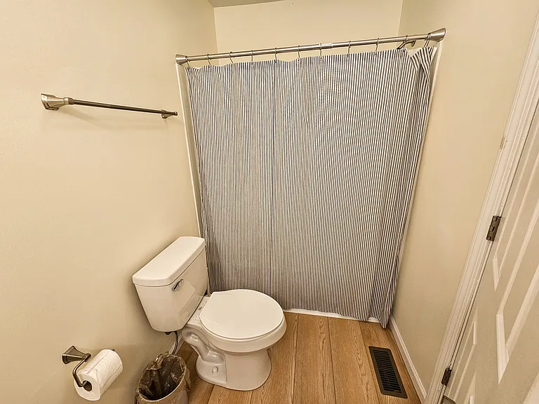 1426 N Kinser Pike — Photo 31