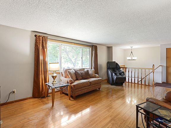 3rd image of 312 18th St E