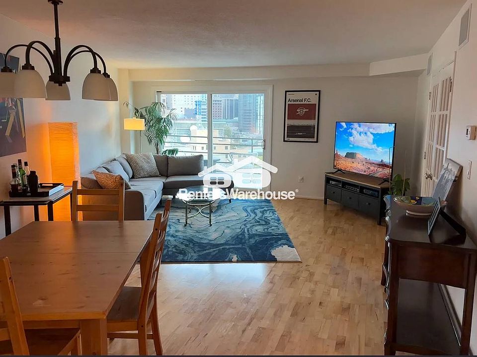 1st image of 1200 Nicollet Mall APT 906