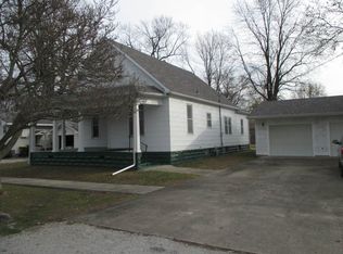 905 W Walnut St, Robinson, IL 62454