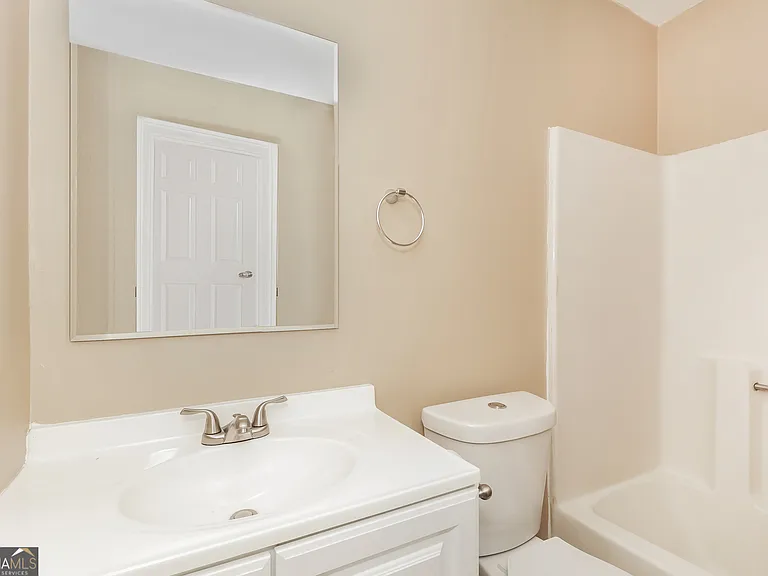 55 Jennifer Ln — Photo 13