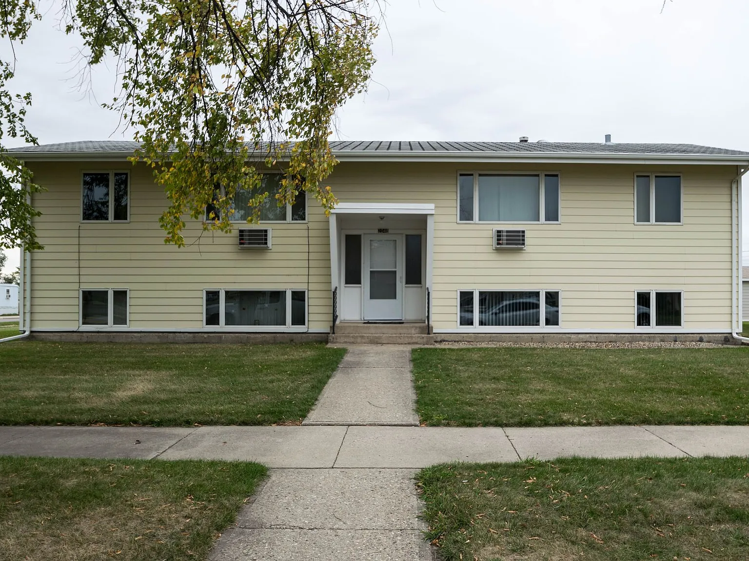 Cozy 4-Plex's Located on Minot's North Hill! 2028-2048 5th Street NW — Photo 3