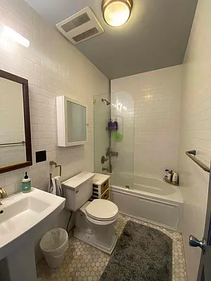 Rented by REAL New York | media 22