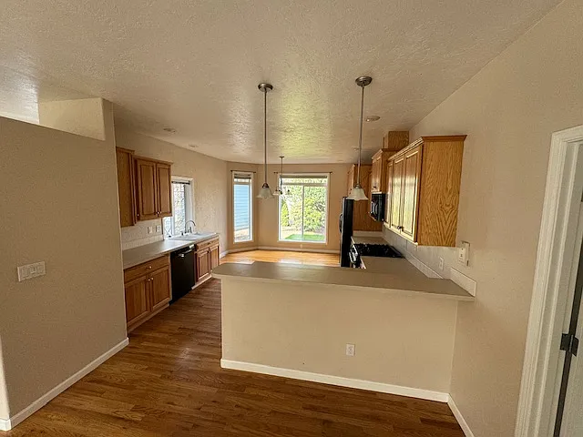 4632 SW 47th Pl — Photo 3