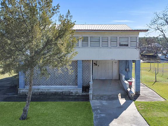 2nd image of 10210 Bayou View Dr