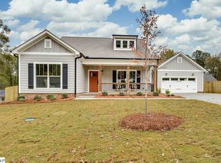 216 Forest Park Dr, Simpsonville, SC 29681