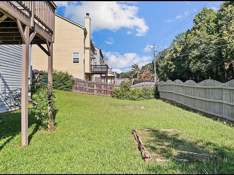 317 Franklin St — Photo 25