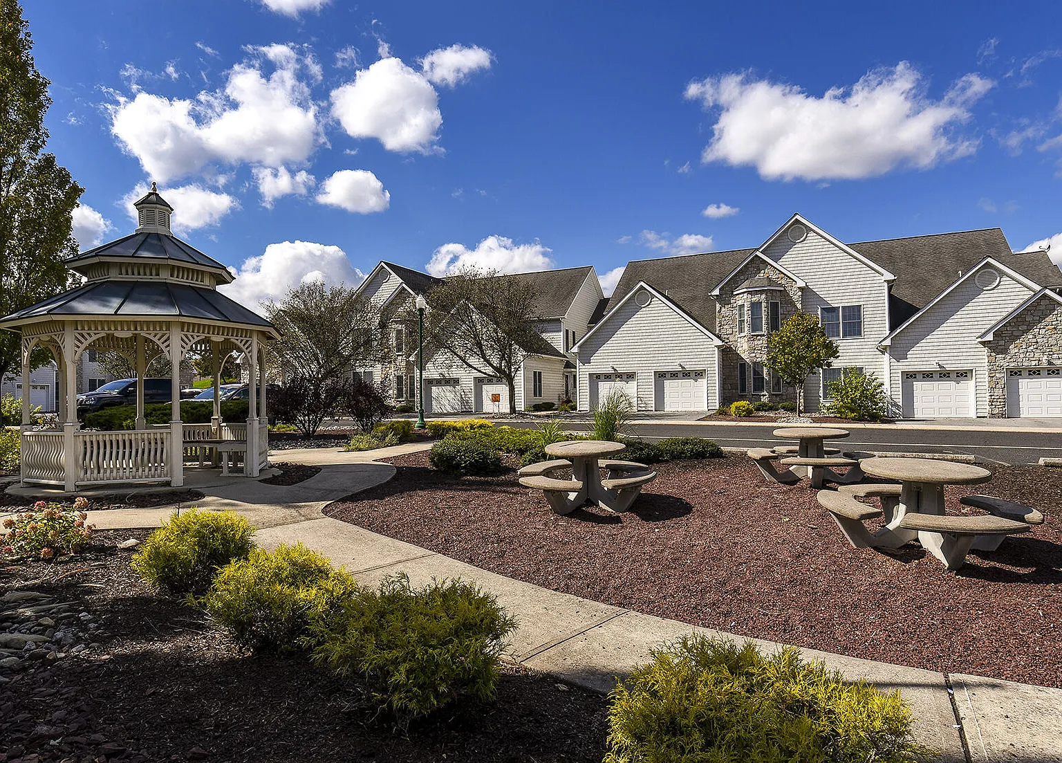 Springhouse Townhomes — Photo 1