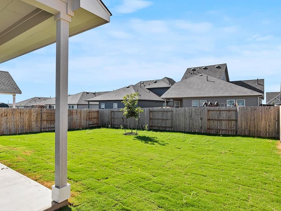 1st image of 531 Jane Long Dr