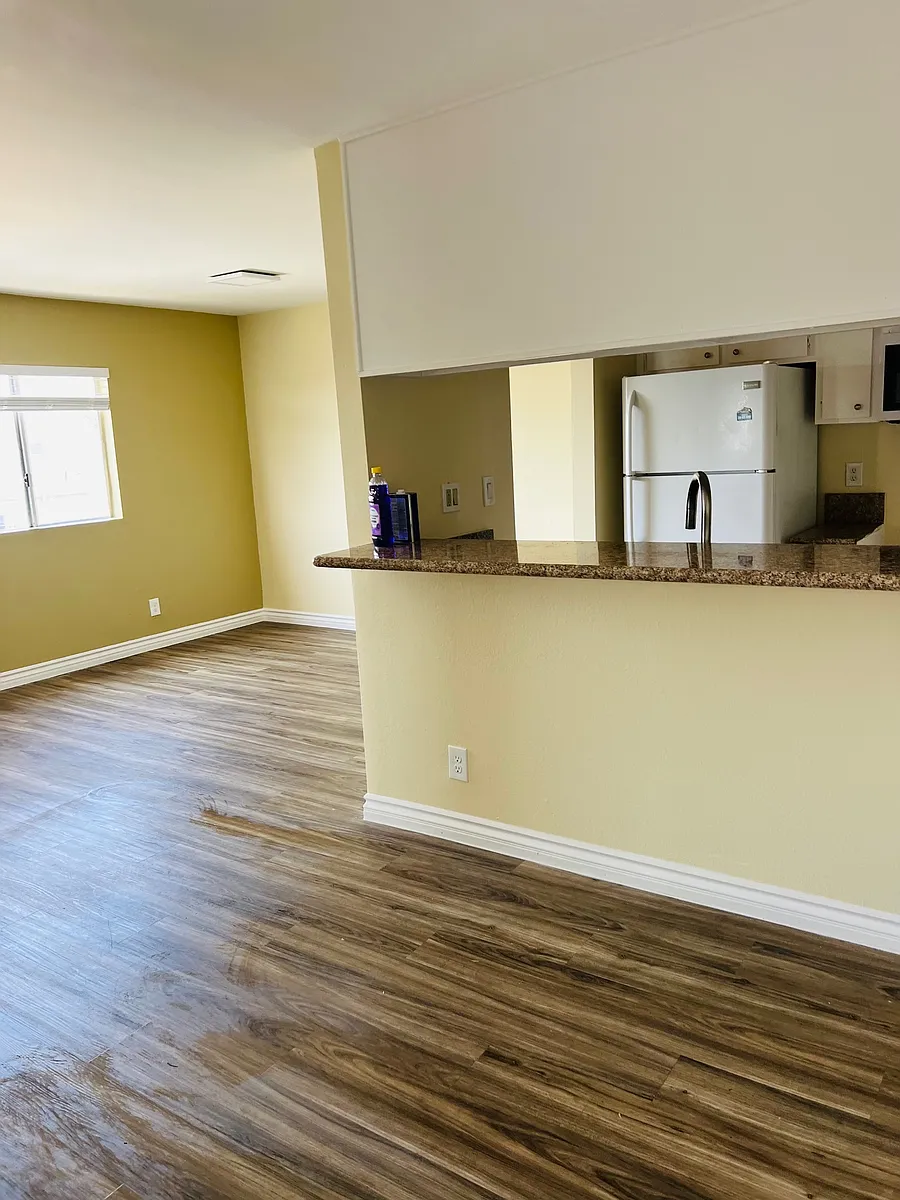 Building Photo - 2810 W Slauson Ave #7