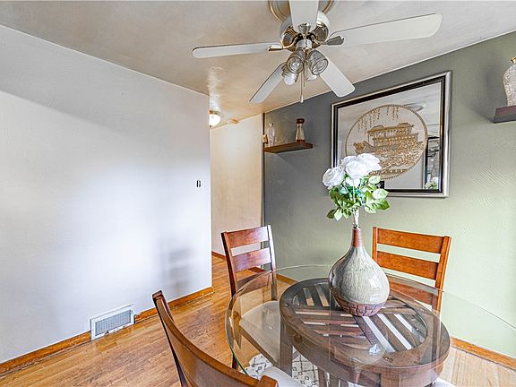 5th image of 206 Schenley Manor Dr