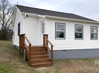 105 E Hartford Ave, Bessemer City, NC