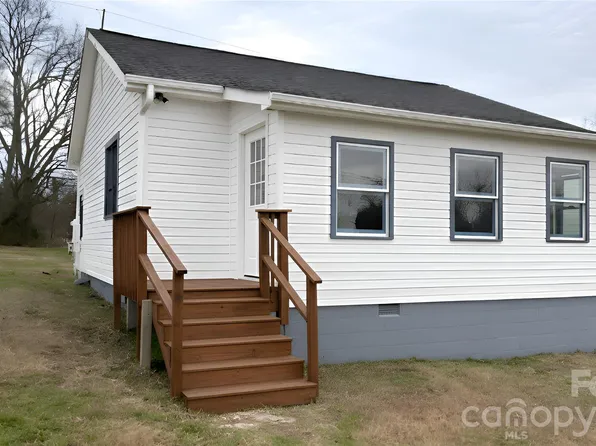 105 E Hartford Ave, Bessemer City, NC 28016