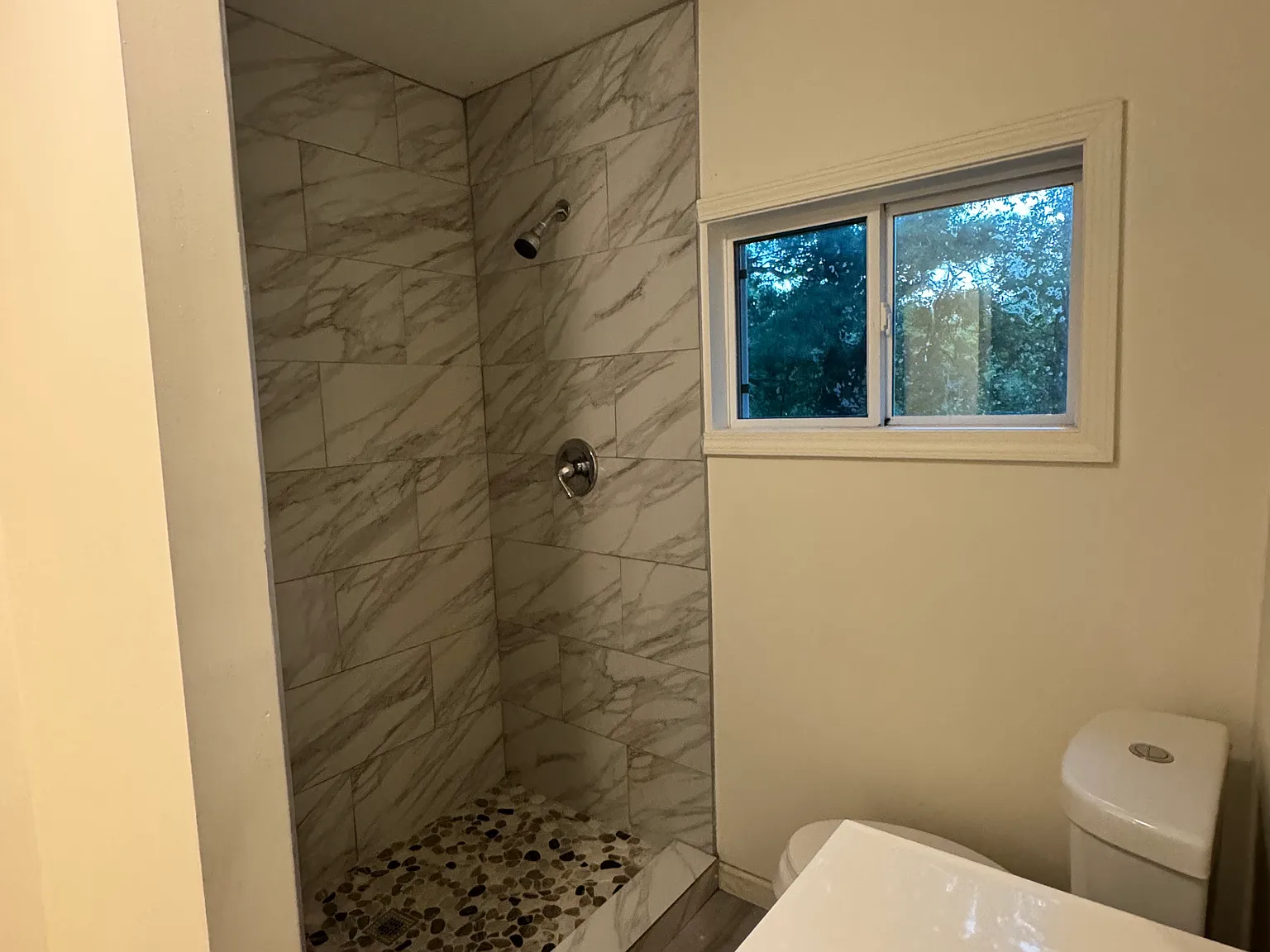 3 bed, 1.5 bath, $1,300 — Photo 4