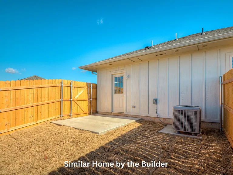 121 Sterling Dr — Photo 30