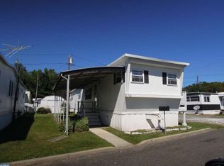 702 Millside Dr, Robbinsville, NJ 08691