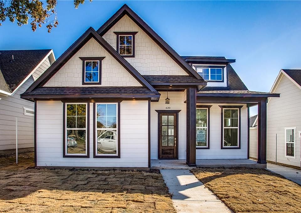 1st image of 620 Hartsdale Dr