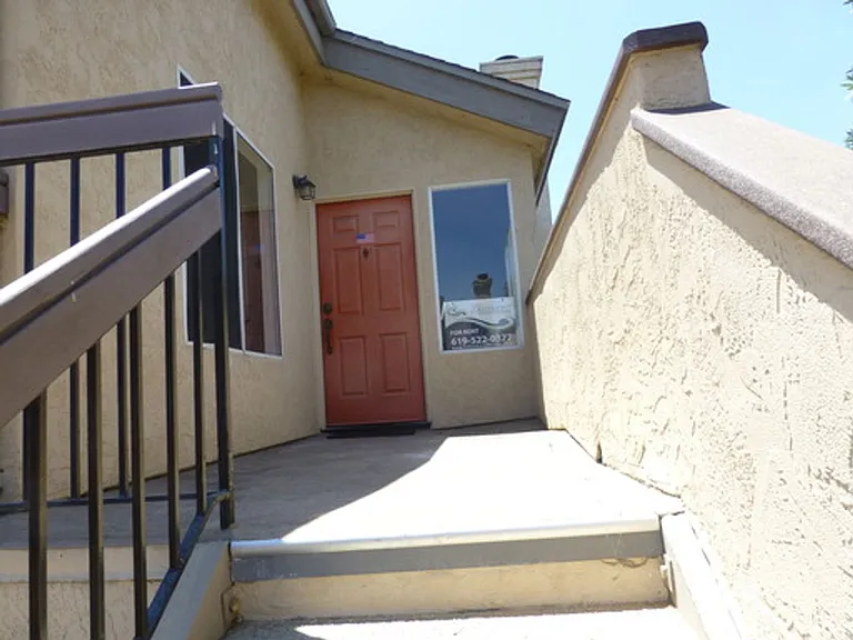 1202 Donax Ave #12 — Photo 13