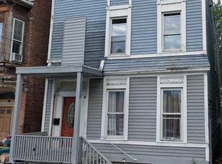 393 9th St, Troy, NY 12180
