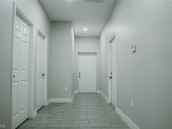 4th image of 4609 27th St SW