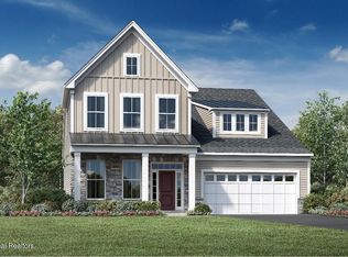 15 Mulberry Rd, Farmingdale, NJ 07727