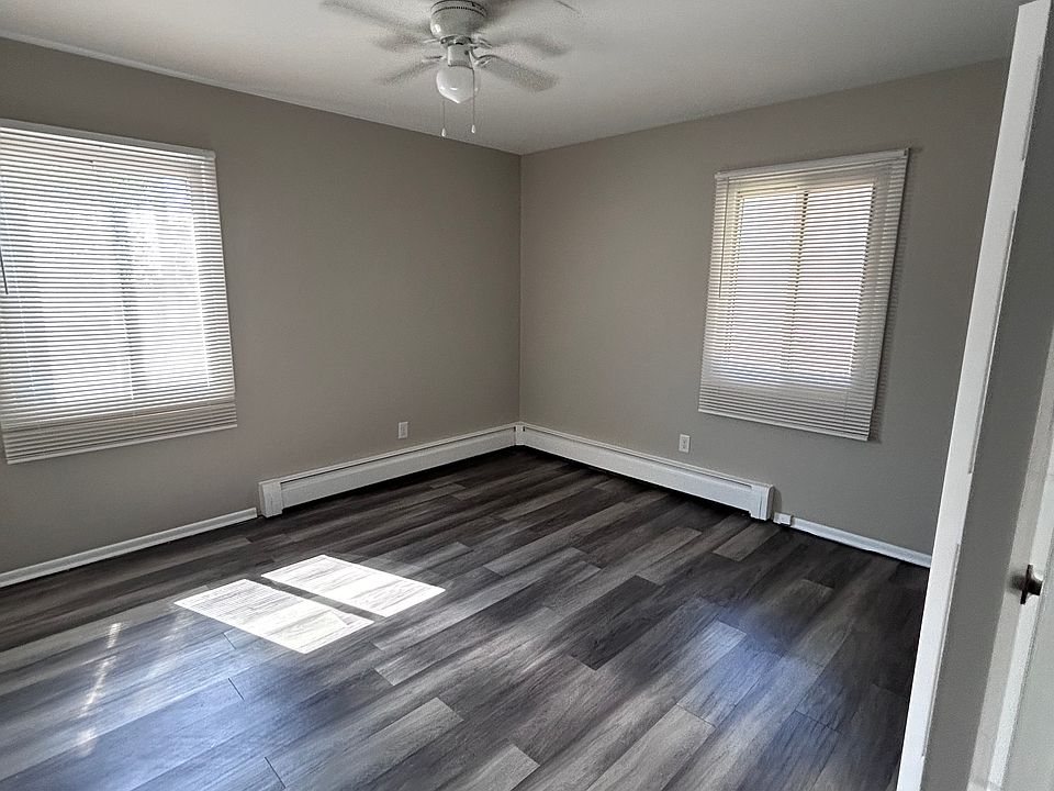 2nd image of 2848 101st Pl APT 3