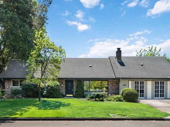 8609 NE 57th St, Vancouver, WA 98662