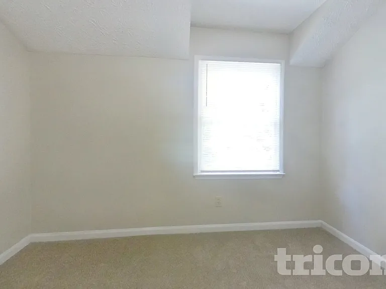 1516 Maple Ridge Dr — Photo 10