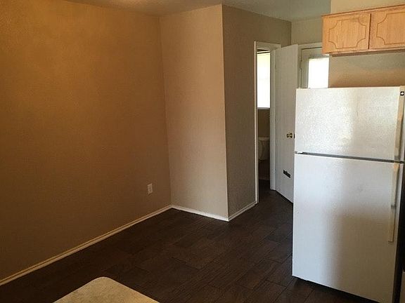 3rd image of 4501 Alan Kent Dr APT B