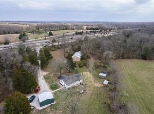 2267 N Service Rd W, Saint Clair, MO 63077