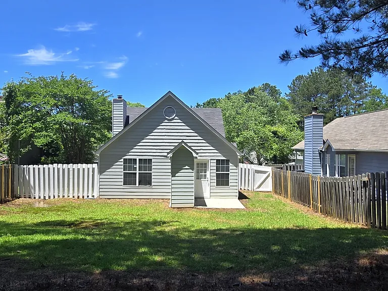 1504 Cain Ct N — Photo 18