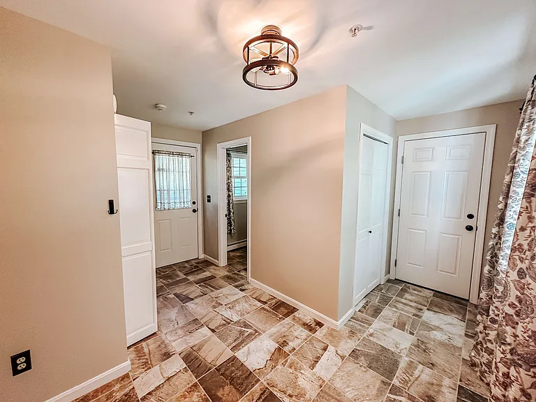 10 Herrick Rd — Photo 13
