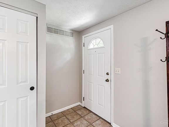 4th image of 4309 Lexington Green Dr